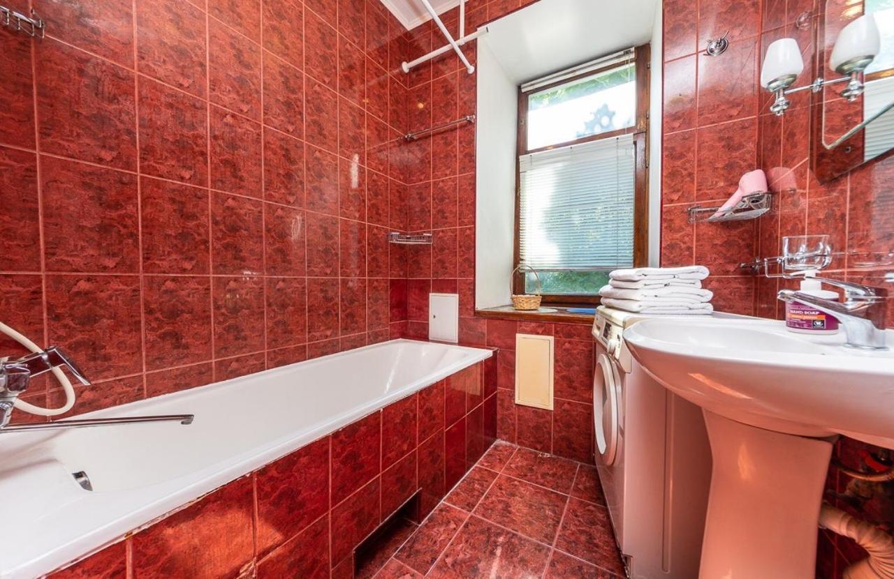 Alex Apartments Near Independence Square - Kiev エクステリア 写真