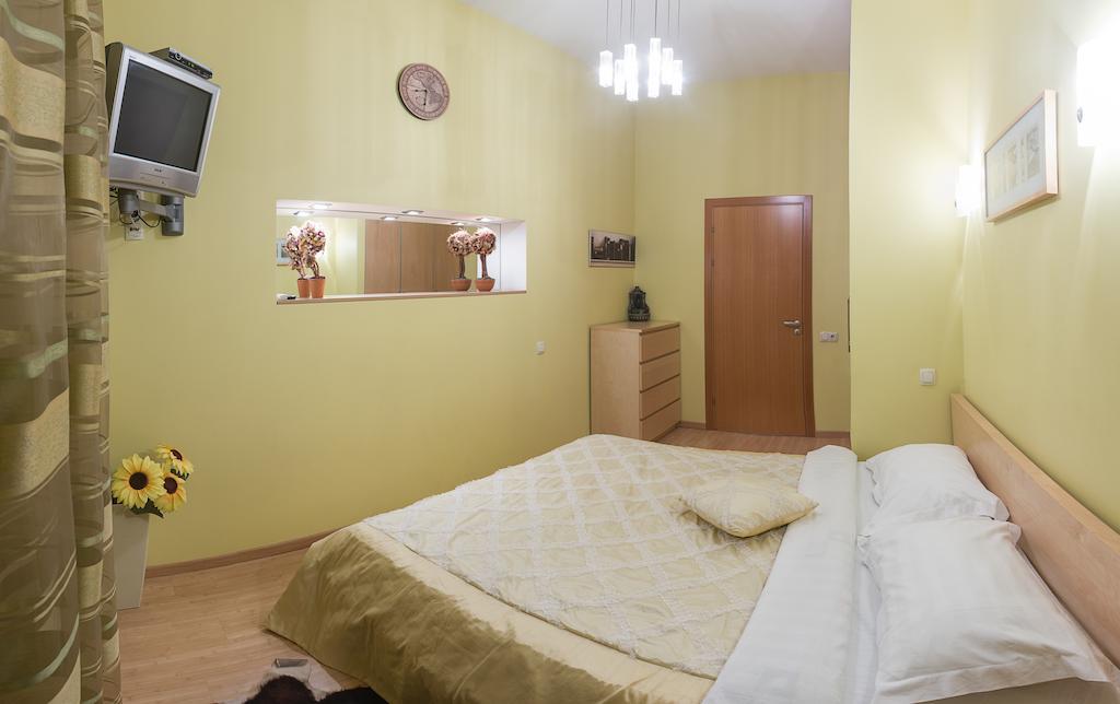 Alex Apartments Near Independence Square - Kiev エクステリア 写真